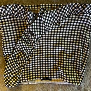 Stylish Black and White Checkered Mini Skirt